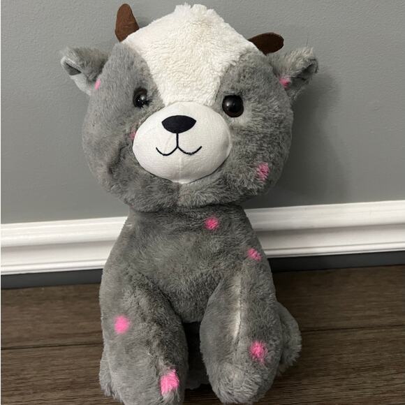 A&A Global Gray and White Baby Goat with Pink Polka‎ Dots - Picture 1 of 5